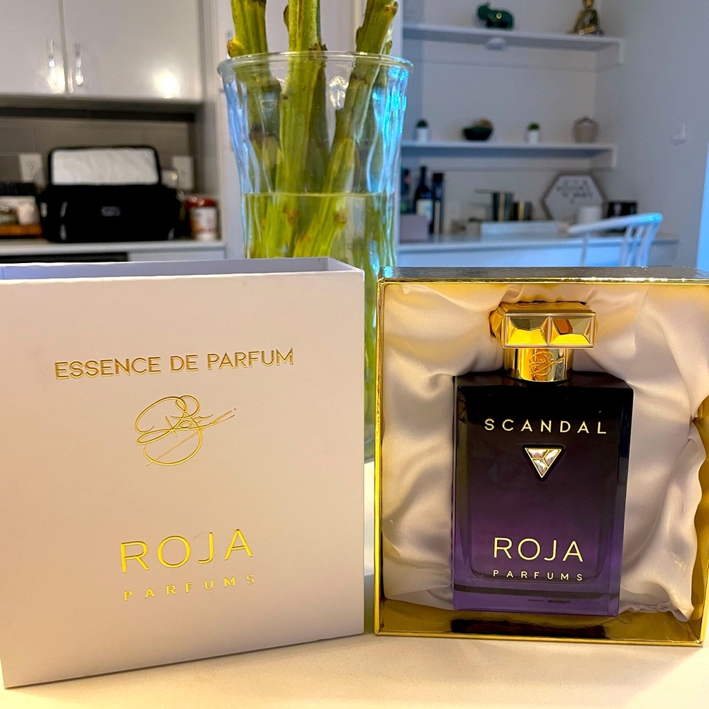 Roja Parfum 
Scandal